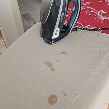 Tefal Aşırı Su Sızdıran Ütünün Servis İhmali Ve Değişim Talebi