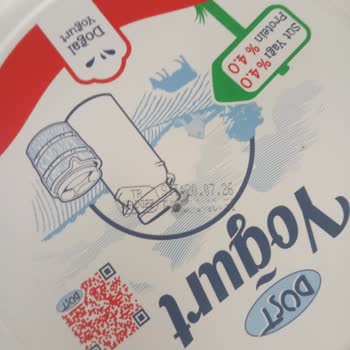 BİM Marketten Alınan Yoğurtta Küf Ve Bozulma Şikayeti