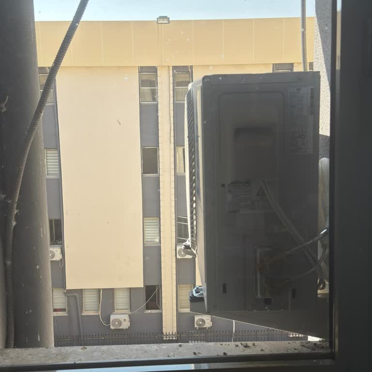 Beko Yetkili Servisi Dış Ünitenin Hatalı Montajını Düzeltmedi Ve Pencereyi Engelliyor