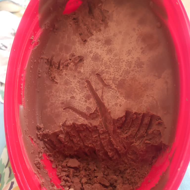 Küflü Ve Sert Torku Kreması İçin Sağlık Endişesi