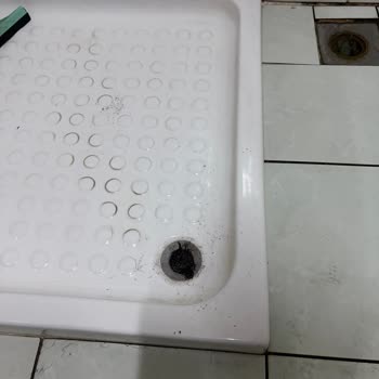 Beyin Cerrahi Servisinde Hijyen Eksikliği Ve İlgi Yetersizliği