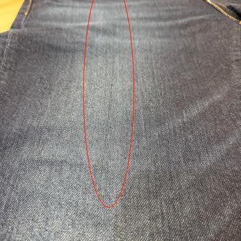 Levi’s Mağazası Üretim Hatası Olan Kot Pantolonu Kullanıcı Hatası Gibi Değerlendirdi
