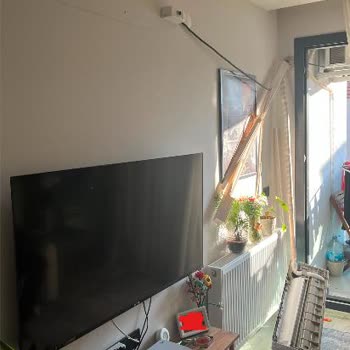 Yetkili Servis Montajı Sonrası Klima İç Ünitesi Duvardan Düşerek Televizyonumu Zedeledi