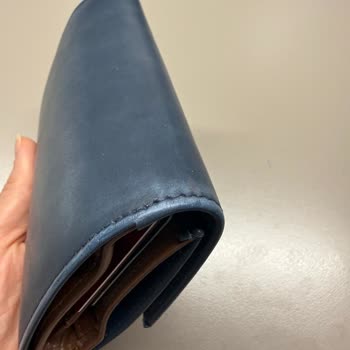 Vakko Deri Cüzdanda Boya Atması Ve Mağaza Personelinin Çözüm Sunamaması