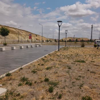 Yozgat Hızlı Tren İstasyonunda Yönlendirme Eksikliği, Güvensiz Çevre Ve Sürekli Rötarlar