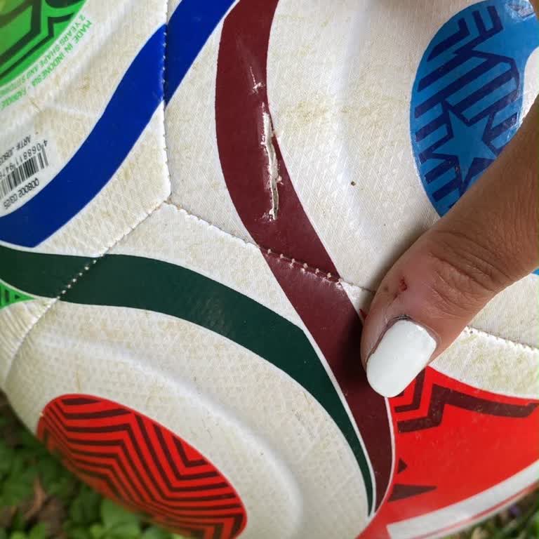 Adidas Antrenman Topunun Kısa Sürede Yırtılması Ve Ürün Kalitesi Şikayeti