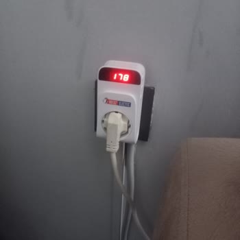 Fethiye Yeşilüzümlü Mahallesinde Uzun Süreli Düşük Voltaj Ve Yatırım Eksikliği