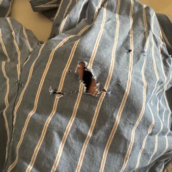 Penti Pijamaları İlk Yıkanmada Yırtıldı, Mağaza Değişim Yapmadı