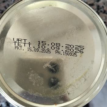 Küflü Zeytinler Sağlık Riski Oluşturuyor, Migros'tan Değişim Talebi