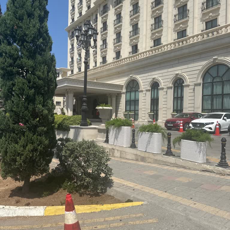 Lord's Palace Hotel Kıbrıs Plaj Girişinde Ayrımcılık Ve Haksız Muamele