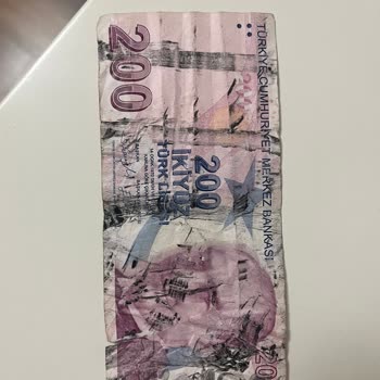 Ümraniye Santral Şubesinde Verilen Defolu 200 TL Banknotun İadesi Talebi