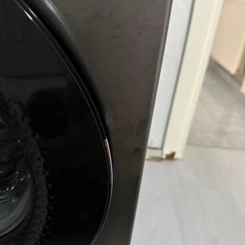 Arçelik Çamaşır Makinesi Servis Sonrası Dış Gövde Lekeleri Nedeniyle Değişim Talebi