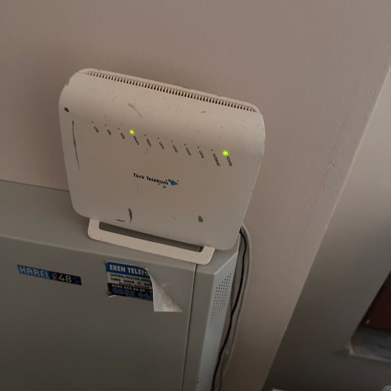 İnternet Kesintisi Ve Düşük Hızlar Nedeniyle Okulda Sürekli Mağduriyet Ve Geri Ödeme Talebi
