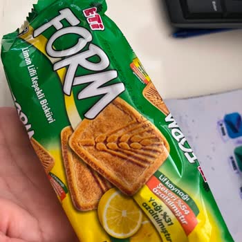 Eti Bisküvi Paketi İçindeki Anormal Görünüm Gıda Güvenliğini Tehdit Ediyor