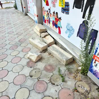 Tredaş’ın Kırık Taş Ve Beton Yığını Kızılpınar’da Güvenlik Tehdidi Oluşturuyor