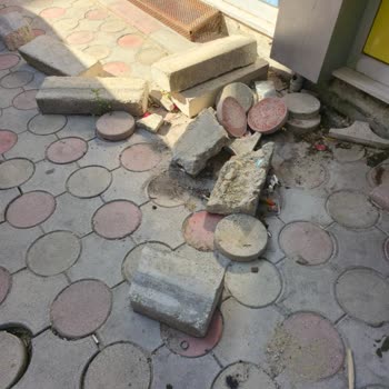 Tredaş’ın Kırık Taş Ve Beton Yığını Kızılpınar’da Güvenlik Tehdidi Oluşturuyor