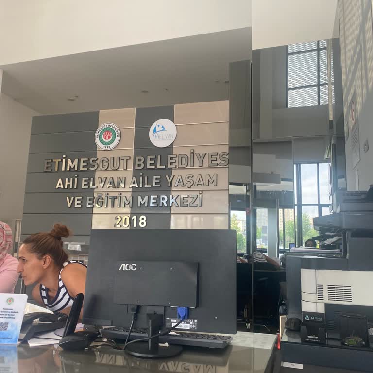 Kıyafet Kuralı Bildirimi Olmadan Havuz Girişi Reddi