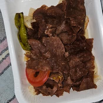 Hijyen Sorunu Ve İade Reddi: Yemeğin İçinden Kıl Çıktı