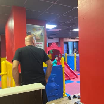 Burger King Barajyolu Şubesinde Müdürün Çocuğa Yönelik Saygısız Davranışı