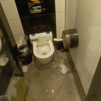 Opet Sancaktepe İstasyonunda Tuvalet Hijyeninin Olmazlığı
