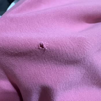 Koton’dan Gelen Bluz Ve Tişört Defolu Çıktı