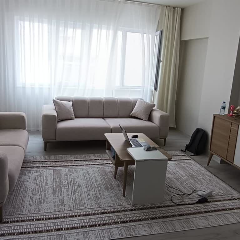 Mondi Home'dan Alınan Koltuklarda Renk Farklılığı Ve Lekeler Üzerine Acil Çözüm Talebi