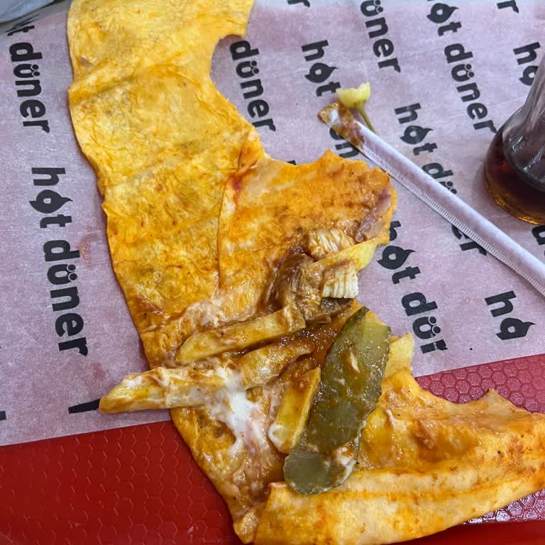 Ümraniye Çarşı Şubesinde Döner Dürümde Az Et, Personel Çözüm Sunmadı