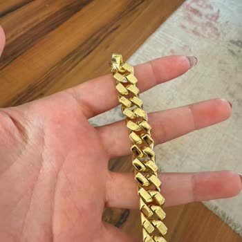 Mila Accessories Renk Atması Ve Soyulma Oluştu