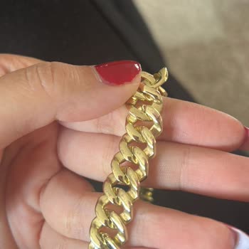 Mila Accessories Renk Atması Ve Soyulma Oluştu