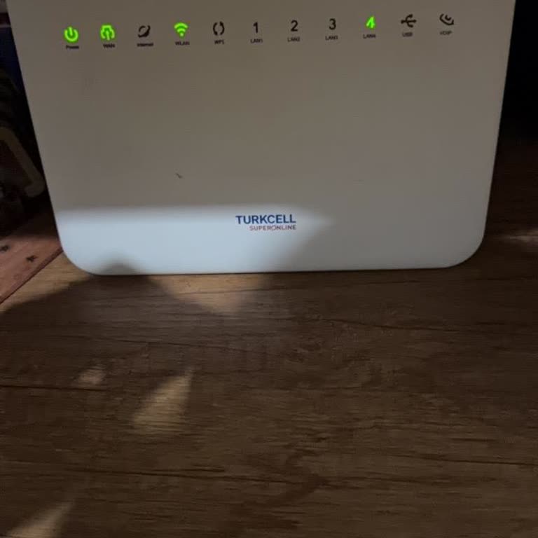 Evde İnternet Kesintisi Ve Cevapsız Müşteri Hizmetleri İle Acil Çözüm Talebi