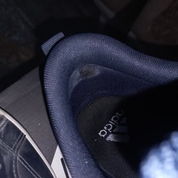 İki Ayda Açılan Adidas Ayakkabısının Garanti Kapsamında Değişim Talebi