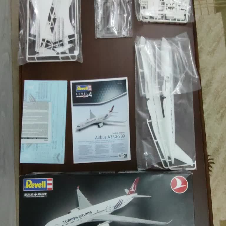 Revell Modelinde Yapıştırıcı Olmadığı Hakkında Yanlış Bilgilendirme