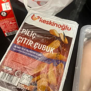 Migros Hemen Siparişinde Delinmiş Tavuk Ürünü Streç Filmle Teslim Edildi