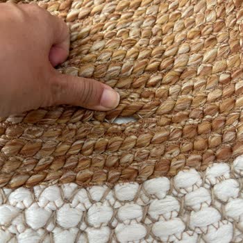 Madame Coco'dan Defolu Paspas Ve Yırtık Kargo Kutusu