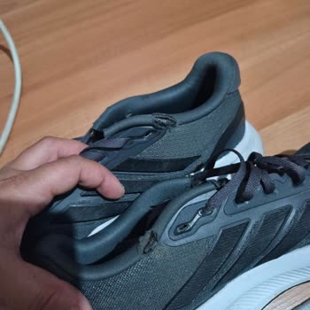Adidas Runfalcon 5 Ayakkabısının Kısa Sürede Yırtılması Ve Değişim Talebinin Reddedilmesi