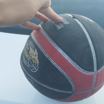 Ayıplı Voit Basketbol Topu Ve Mağazanın Değişim Reddine Karşı Şikayet