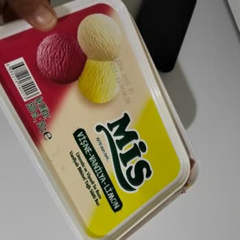 Vişneli Dondurmada Bozuk Görünüm Ve Sağlık Endişesi