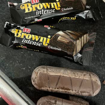Eti Browni Intense Ürününün Renk Değişikliği Ve Bozuk Tadından Şikayet