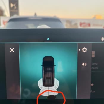 Garanti Kapsamındaki Opel Combo Multimedya Ekranındaki Kararma Ve Leke Sorunu