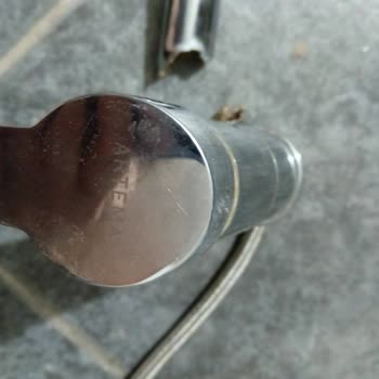 12 Yıllık Kullanım Sonrası Artema Lavabo Bataryasında Kırılma Ve Su Fışkırması