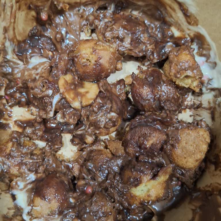 Yemekte Hamur Kalan Waffle Ve Fotoğraf Yükleme Sorunu