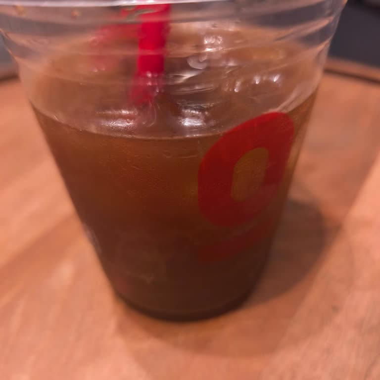 Espressolab Taksim Şubesinde Buzlu Americano’da Su İçin Ekstra Ücret