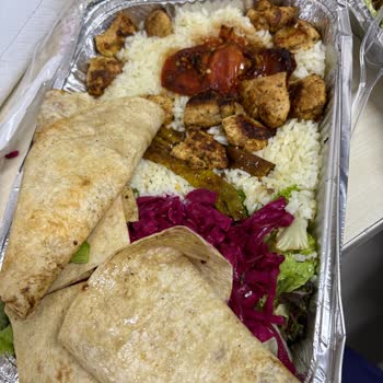 Hayalet Mutfaktan Bozuk Tavuk, Çürük Salata Ve Eksik Kola İçin Tam İade Talebi