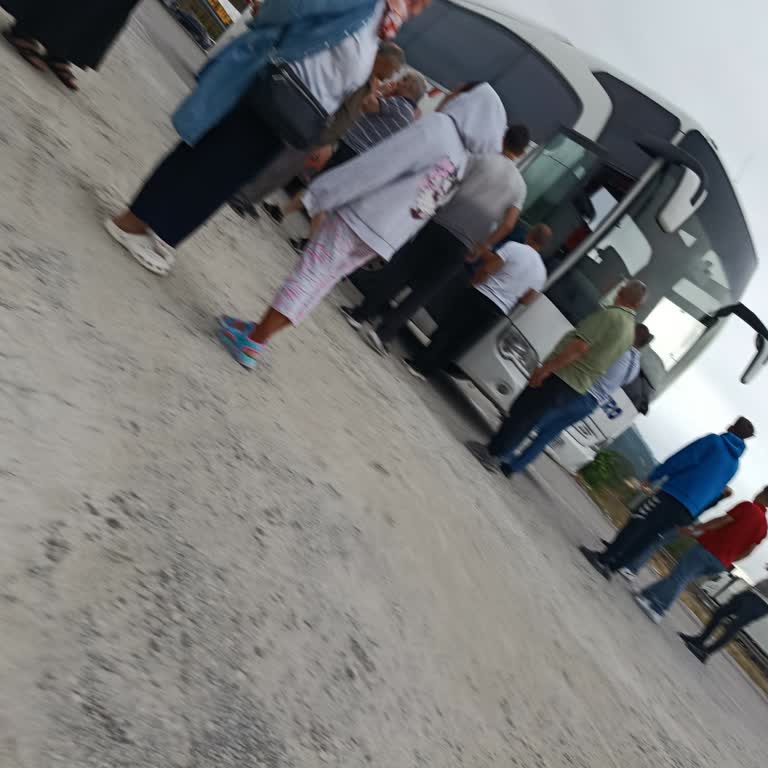 Metro Turizm'in Arızalı Otobüsü Ve Çözüm Sunmayan Yaklaşımı Gece Yolculuğunu Felç Etti