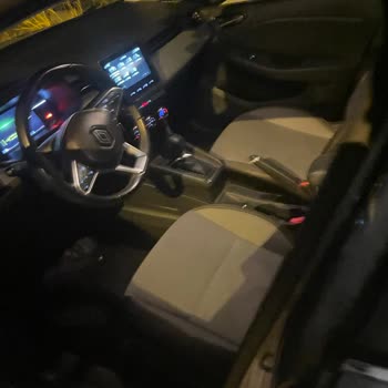 Kiralanan Araçta Patlak Lastik Ve Yardım Eksikliği Sonrası Haksız Ücret Ve Hesap Blokajı