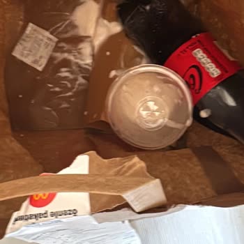 Milkshake’in Dökülmesi Nedeniyle Yemeklerin Islanması Ve İade Reddi