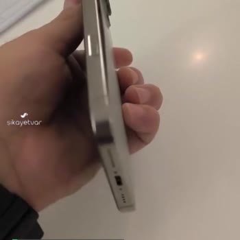 iPhone 16 Pro Max Telefonumun Arkası Açılmış Bataryası Şişmiş