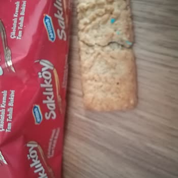 Saklıköy Çikolatalı Kremalı Bisküviden Mavi Yabancı Cisim Çıktı