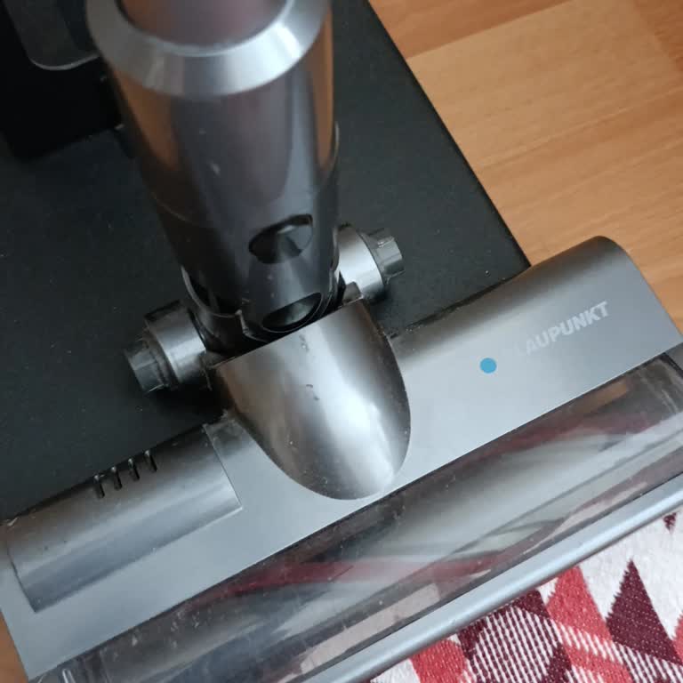 Blaupunkt A30T Şarjlı Dikey Süpürge Başlık Tekerleği Kırıldı Ve Yedek Parça Bulunamıyor