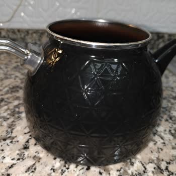 Karaca Züccaciye Emaye Çaydanlıkta Paslanma Oluştu